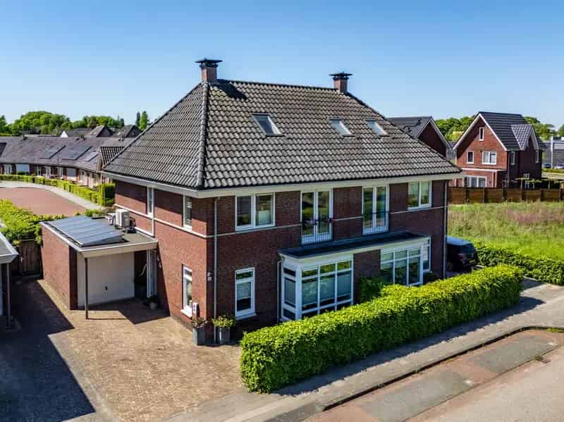 Jaren 30 woning te koop: 4 slaapkamers, energielabel A, 18 zonnepanelen