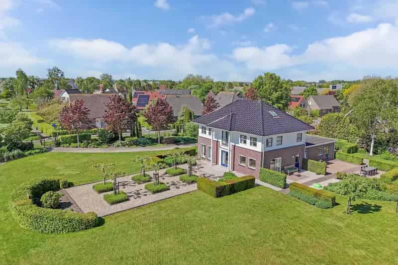 Luxe Villa Steenwijk 4 Slaapkamers Praktijkruimte Grote Tuin