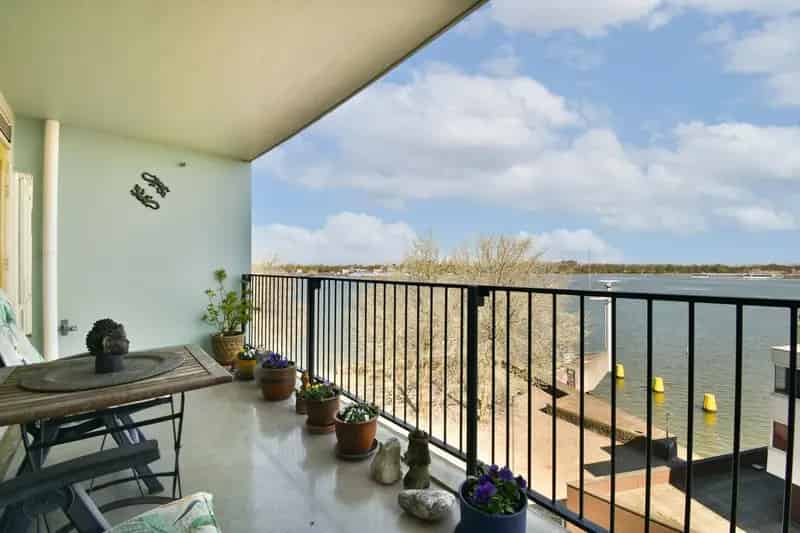 Appartement te koop Amsterdam IJ: 90m², 2 slaapkamers, balkon