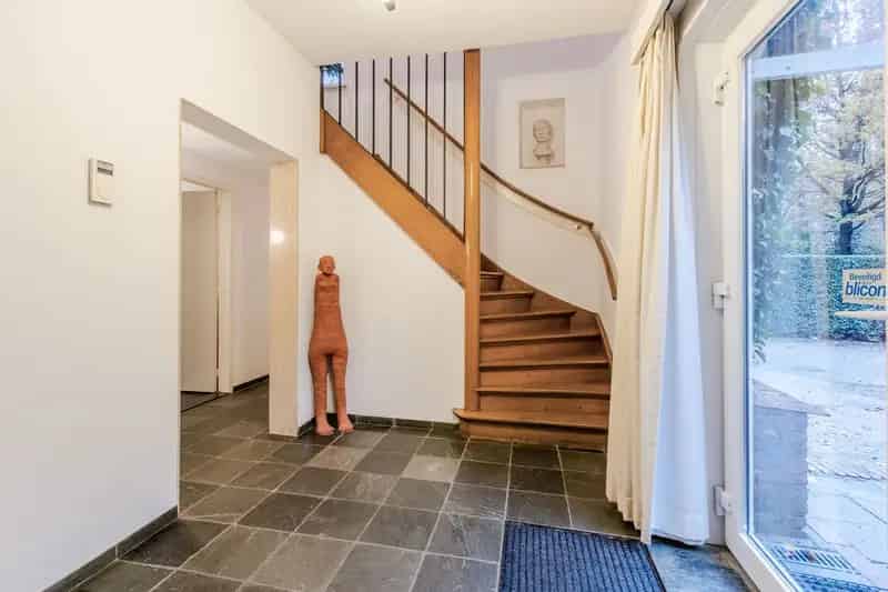 Huis te koop Oosterhout 8 slaapkamers grote tuin praktijkruimte