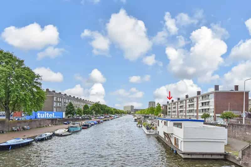Ruim appartement Den Haag Veenendaalkade  Twee balkons Uitzicht op water