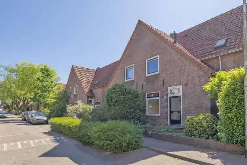 Huis te koop Bussum 3 slaapkamers tuin nabij station