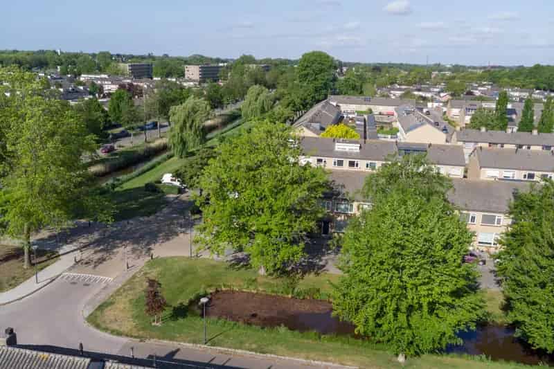 Ruime 4 Slaapkamers Middenwoning Waalwijk
