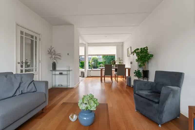 Hoekwoning Zevenaar 4 slaapkamers Garage Tuin