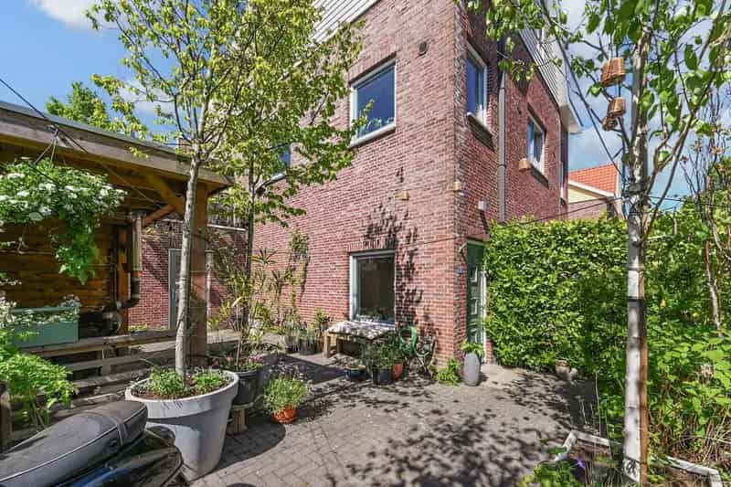 Moderne 5 Kamer Maisonnette Nootdorp Tuin Parkeerplaats