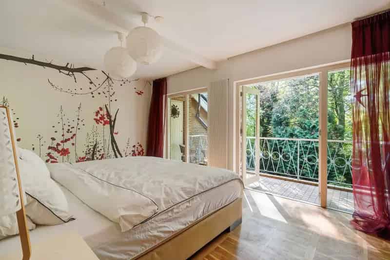 Vrijstaande Villa Den Haag 5 slaapkamers Grote Tuin 2e Woning