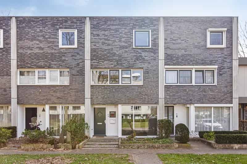 Huis te koop Oss: Ruime 5-kamer gezinswoning met tuin