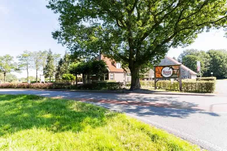 596m2 Horeca te Huur Pesse: Sfeervol Restaurant met Veel Ruimte