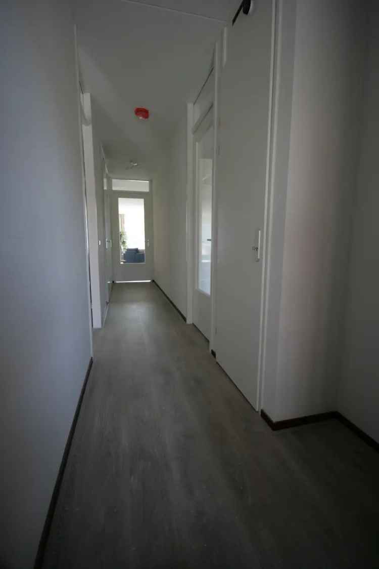 Weegbree 7: 3-kamer appartement 116m2 te huur
