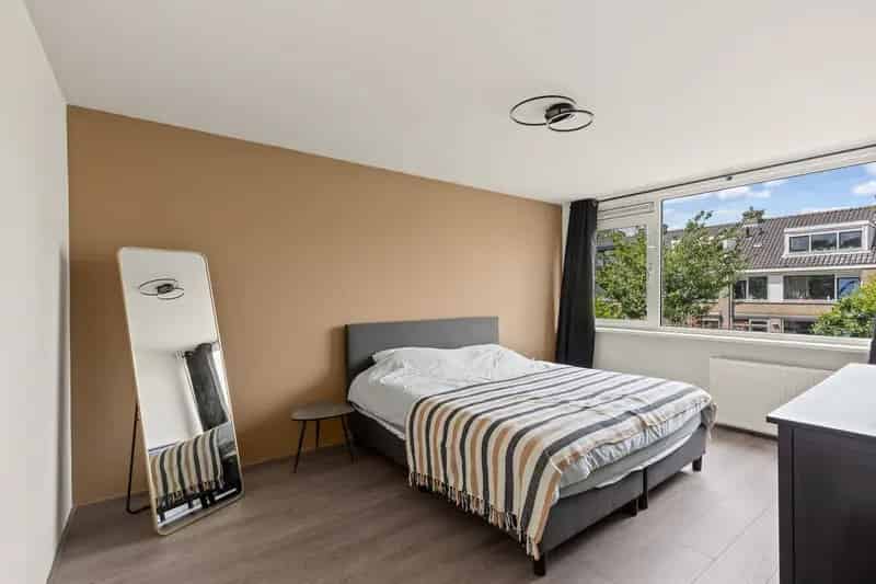 Huis te koop Rotterdam Ommoord 4 slaapkamers luxe keuken
