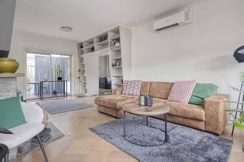 Huis Te Koop , 18, Moutheuvellaan, Schinnen, Limburg