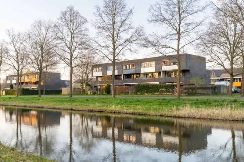 Herenhuis Almere 6 slaapkamers vrij uitzicht energielabel A
