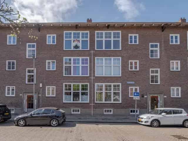 Woning te koop Rotterdam Carnisse: Lichtrijke woning met balkon