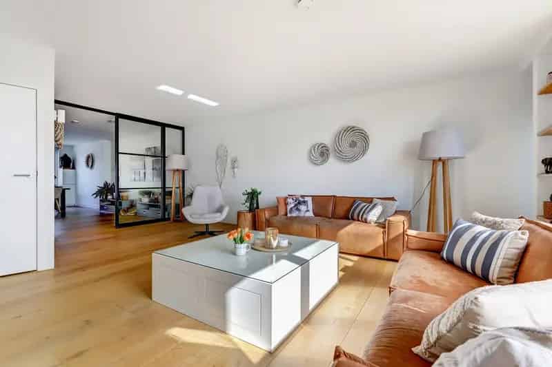 Ruime Tweekapper Tiel Moderne Afwerking Royale Tuin Kapschuur Zonnepanelen