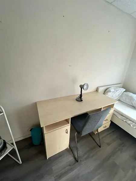 Furnished studentroom with kitchenette located at