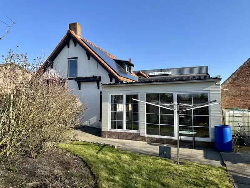 Halfvrijstaande woning Schoondijke met 10 zonnepanelen