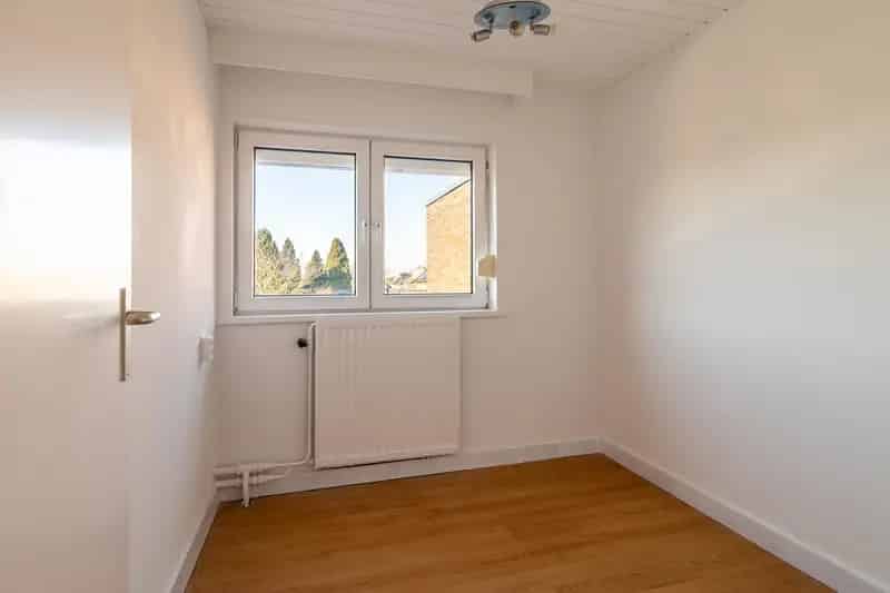 Hoekwoning Elsloo: 3 slaapkamers, veel bergruimte, garage en tuin