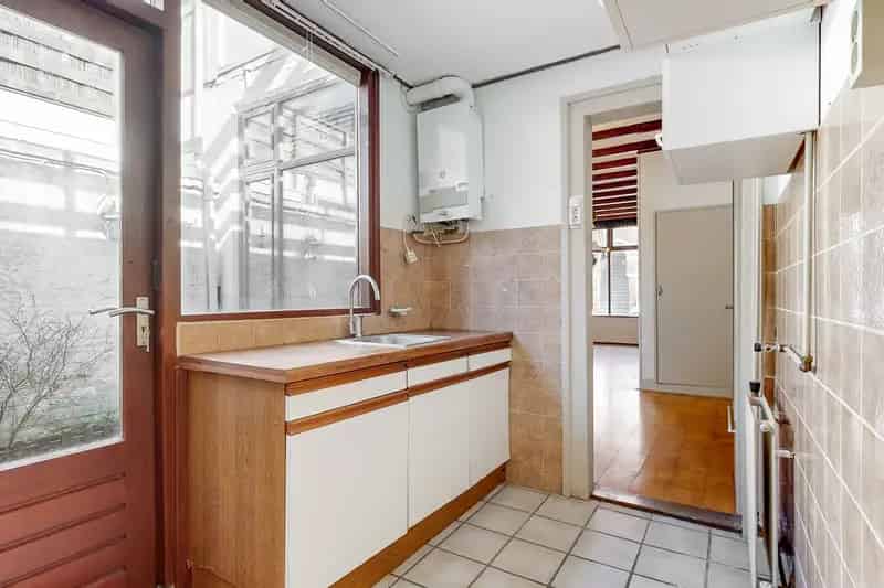 Eengezinswoning Leiden 81m2 2 slaapkamers 2 badkamers Renovatie
