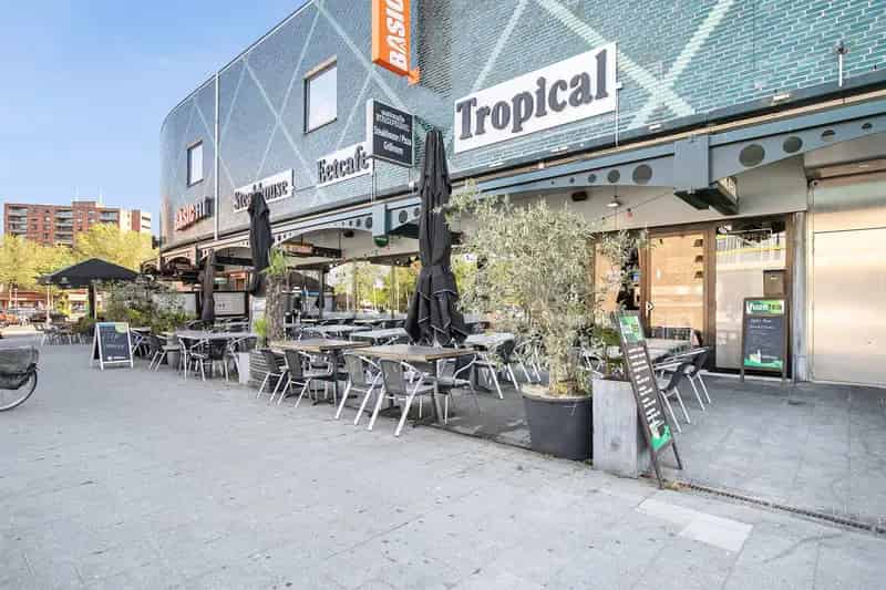 Horecaruimte te Huur Hoogvliet: Eetcafé met Terras