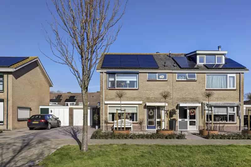 Tweekapper Nieuwerkerk 4 slaapkamers 137m2 tuin garage