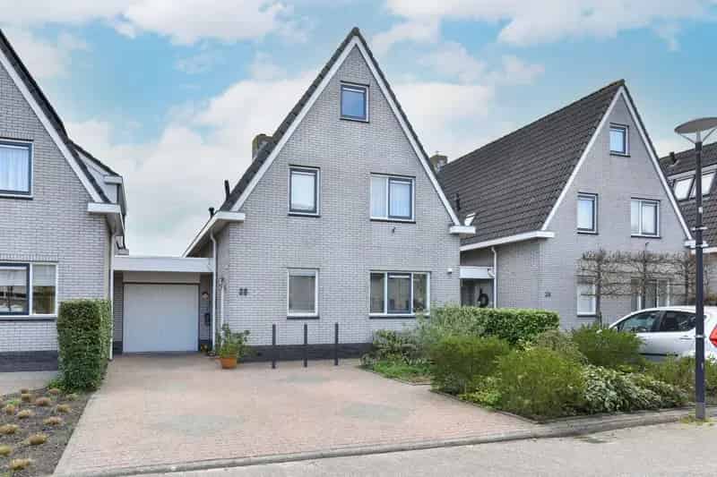 Huis te koop Mijdrecht: 3 slaapkamers, moderne badkamer, zonnige tuin