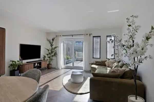 Luxe Tussenwoning Aan Het Water Instapklaar Capelle Aan Den IJssel