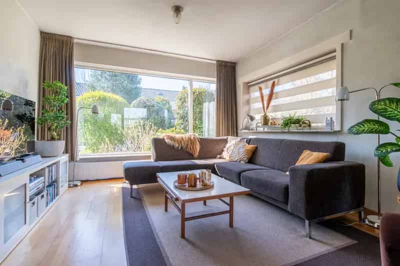 Ruime Hoekwoning Soestdijk Grote Tuin Garage Nabij Station