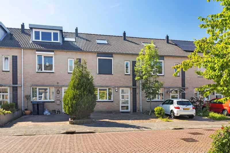 Ruime 5-kamer woning te koop Amstelveen