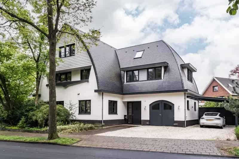 Riante gezinsvilla 7 slaapkamers Vogelenzang 2016