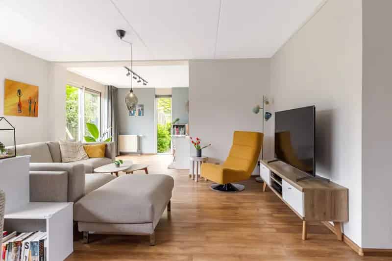 2-onder-1-kapwoning Lelystad Ruime woning met kantoor aan huis