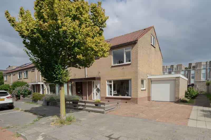 Huis te koop: Munnikenweide 1 1947 GH Beverwijk | Funda