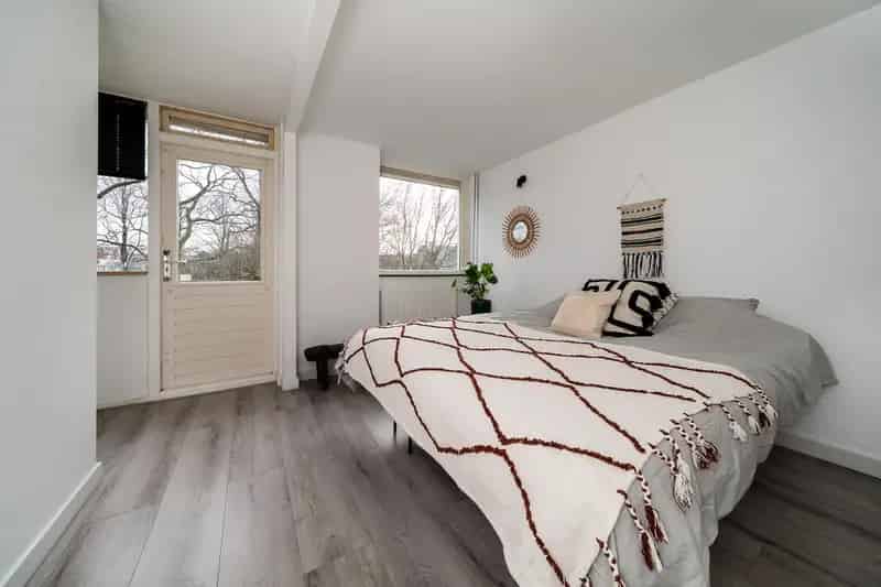 Ruime Hoekwoning 4 Slaapkamers Platostraat