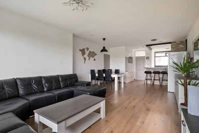 Ruim 4 Kamer Appartement Zoetermeer - Recent Gerenoveerd