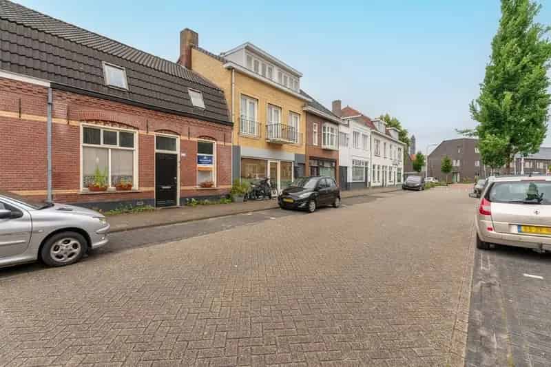 Tussenwoning Oud Woensel 3 slaapkamers 2 badkamers