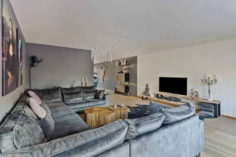 Ruime 2-onder-1-kapwoning Nijmegen Noord 4 slaapkamers Garage Tuin