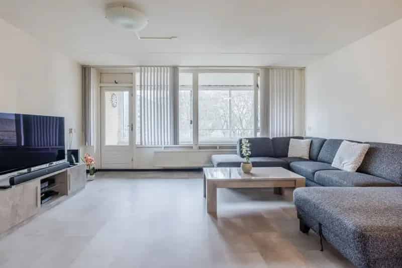 3 Kamer Appartement Rotterdam Rubroek 76m2