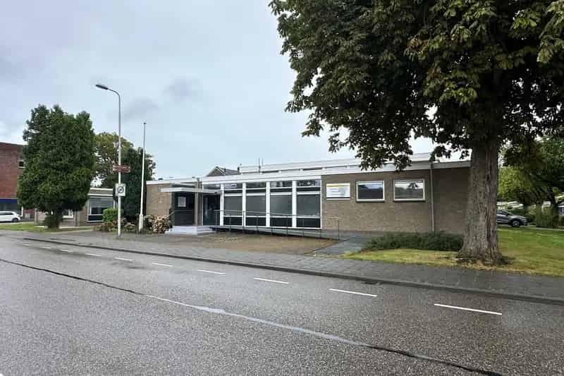Kantoorruimte Puttershoek 138m² te huur Stichting Vereniging Overheid