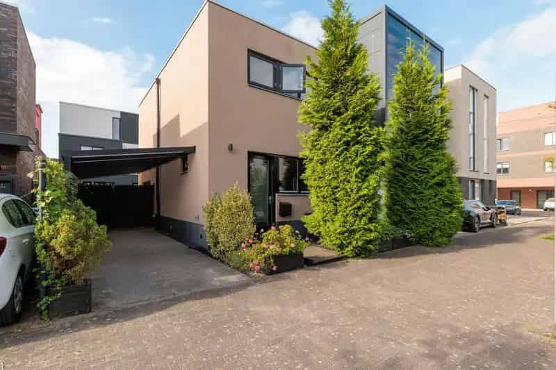 Huis te koop: Helenusstraat 8 1363 VC Almere | Funda
