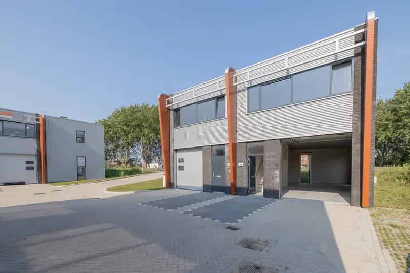 Bedrijfshal Sassenheim te huur 134m2 A44