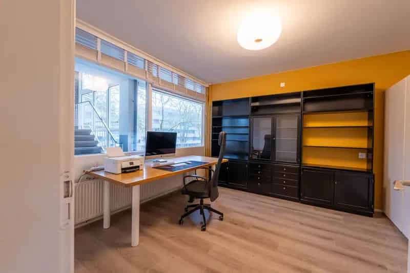 Appartement te koop Hilversum: Licht Modern Ruim Balkon Berging