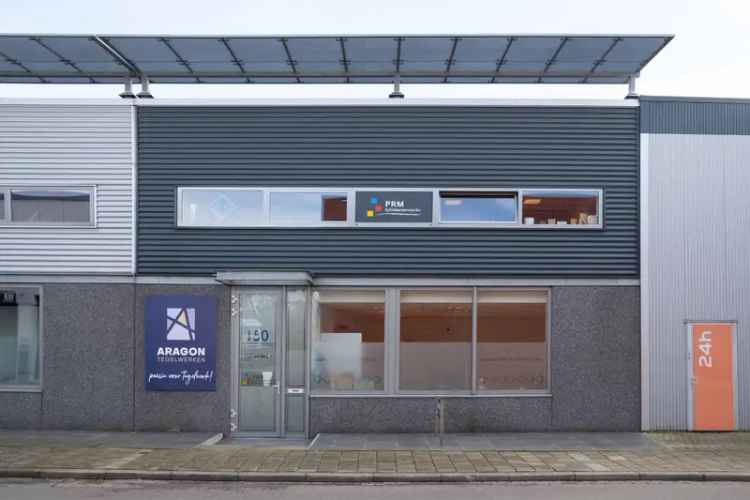 Bedrijfshal te Huur Sittard 170m2 125m2 Kantoor