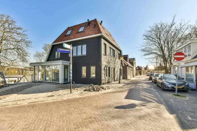Luxe Souterrain Appartement Amsterdam Noord 96m2 Terras 2 slaapkamers