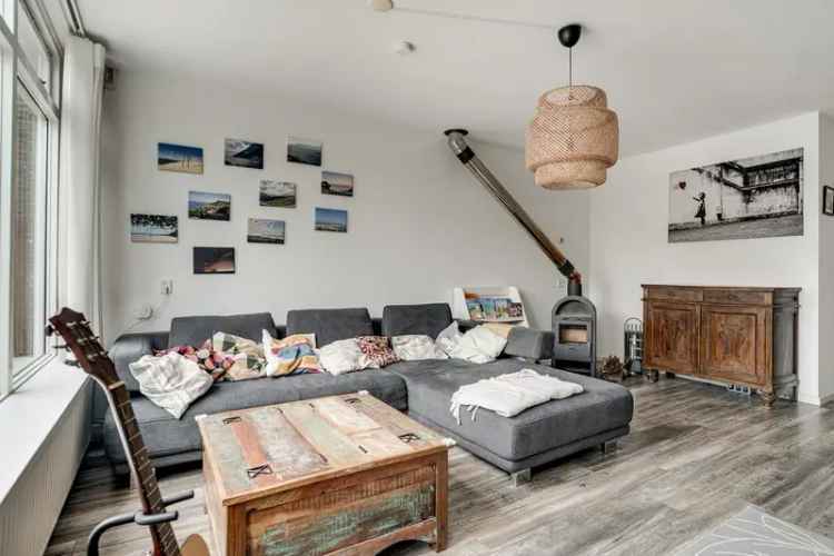 Hoekwoning Arnhem Laar West 3 slaapkamers Ruime tuin