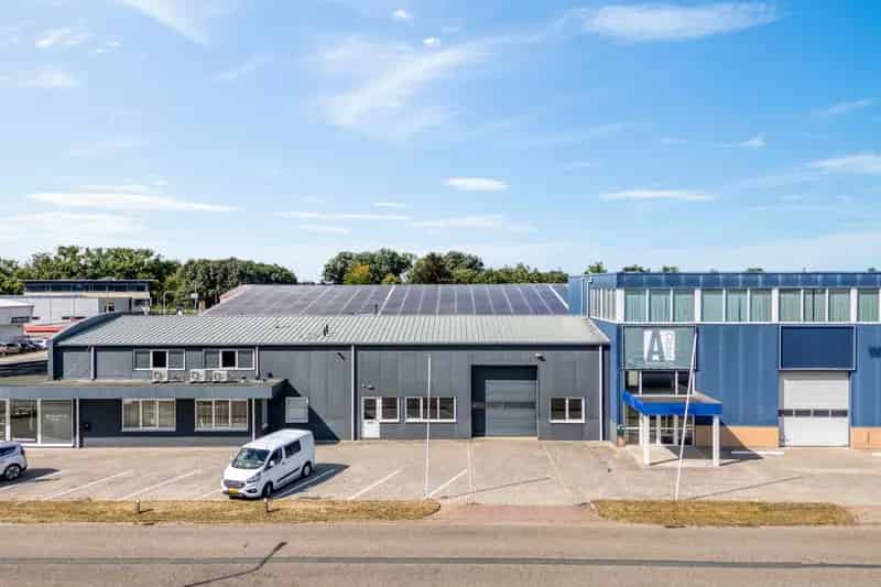 Bedrijfshal Nieuwleusen | Zoek bedrijfshallen te huur: Jagtlusterallee 16 7711 GE Nieuwleusen 