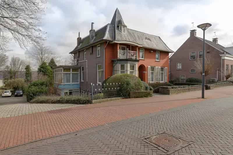 Kantoorvilla te huur Hardinxveld Giessendam