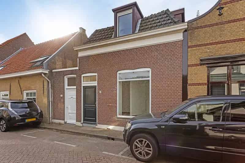 Huis te koop IJsselmonde Rotterdam 2 slaapkamers 92m2