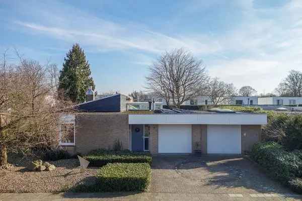 Vrijstaande Bungalow Roermond Zuid 2 slaapkamers grote tuin