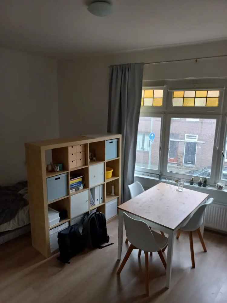 Studentenkamer Heerlen - Ruime kamer voor vrouwelijke studenten Zuyd Hogeschool