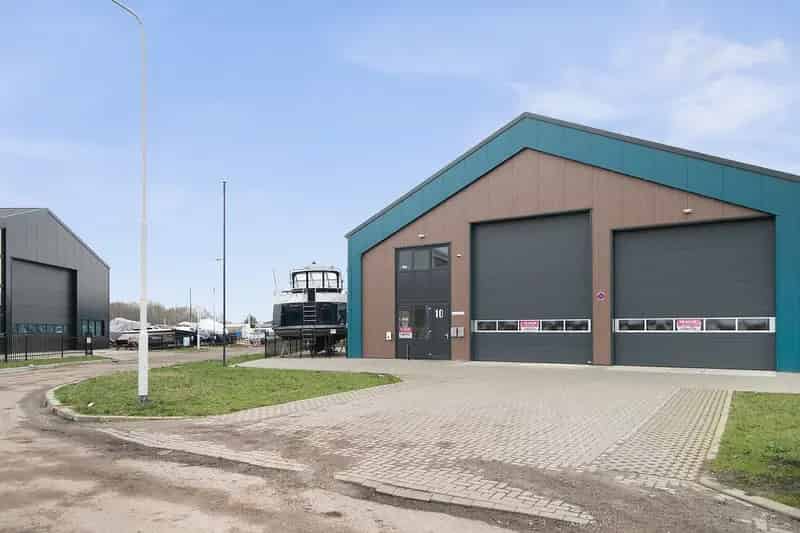 Bedrijfshal Grou | Zoek bedrijfshallen te huur: Dobbe 10 9001 XN Grou 