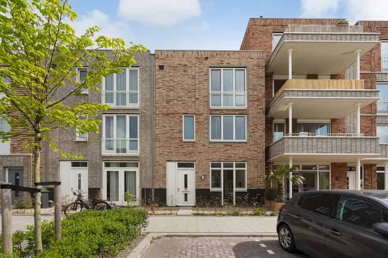 5 Slaapkamers Rijswijk Buiten A+++ Ruime gezinswoning